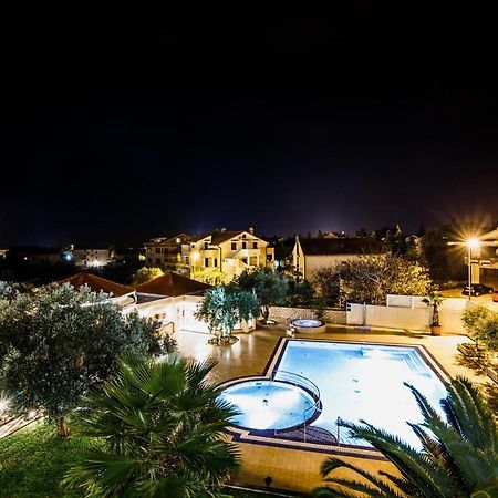 City Pool Apartments Новаля Екстер'єр фото