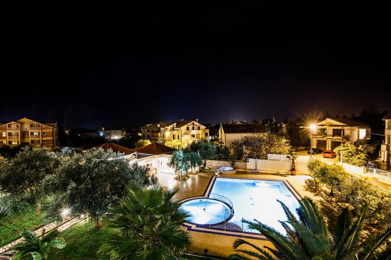 City Pool Apartments Новаля Екстер'єр фото
