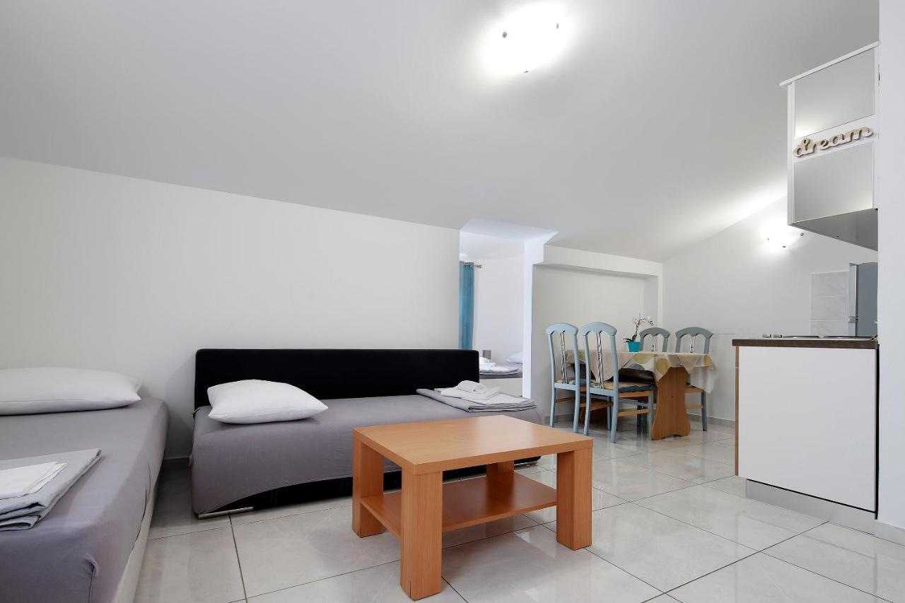 City Pool Apartments Новаля Екстер'єр фото